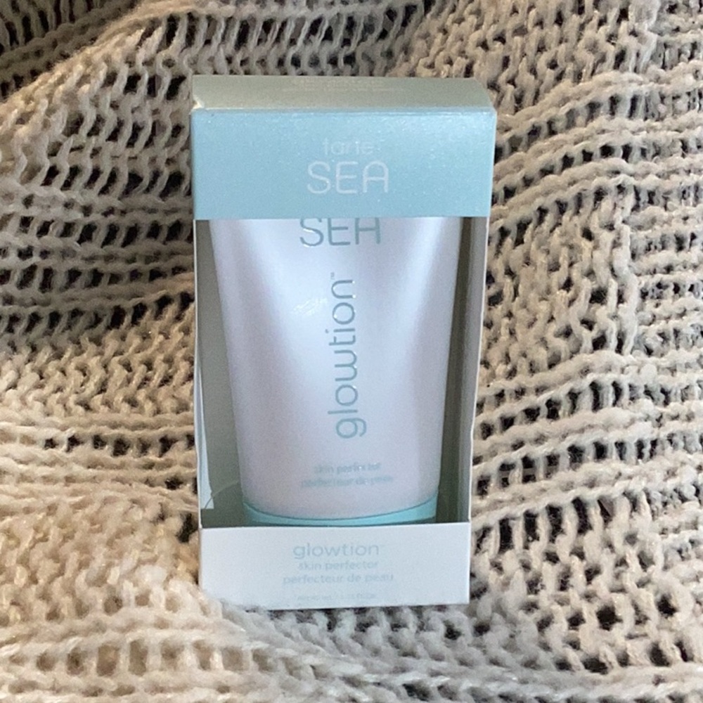 Tarte SEA Glowtion Skin Perfector - White